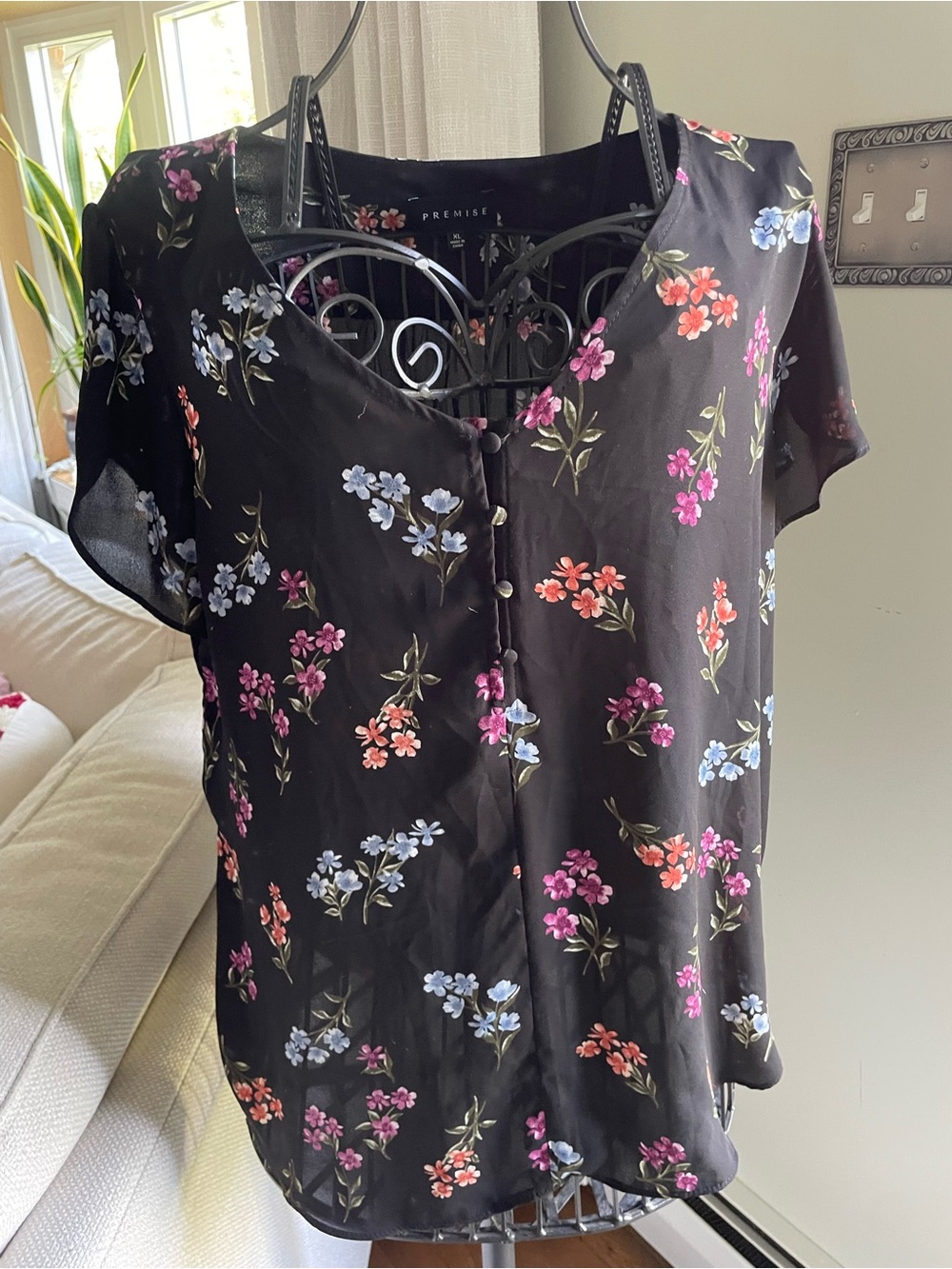Premise Black Floral V-Neck Short Sleeve Blouse